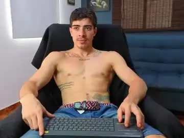 Chaturbate Adult Webcam of ethangreey1