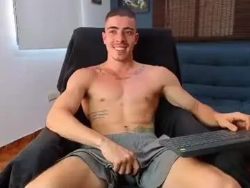 Chaturbate Sex Chat of ethangreey1
