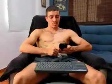 Chaturbate Adult Webcams of ethangreey1