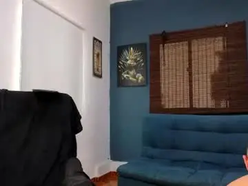 Chaturbate Live Sex Cam of ethangreey1