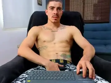 Chaturbate Nude Webcam of ethangreey1