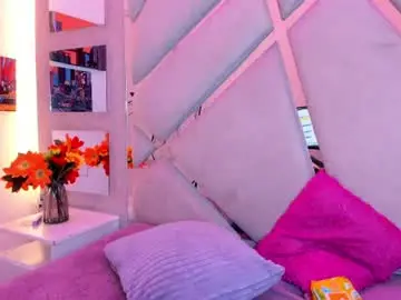 Chaturbate Free Porn Cam of haileypetite