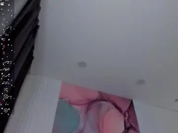 Chaturbate Live Sex Cam of kelly_cuutie