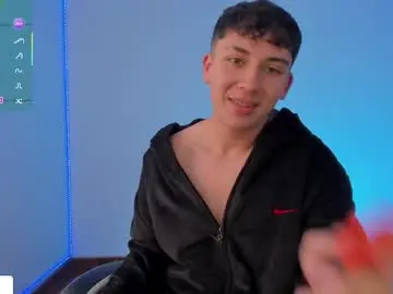 Chaturbate Adult Webcam of oliver_kyy