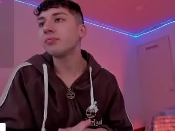 Chaturbate Sex Cam of oliver_kyy