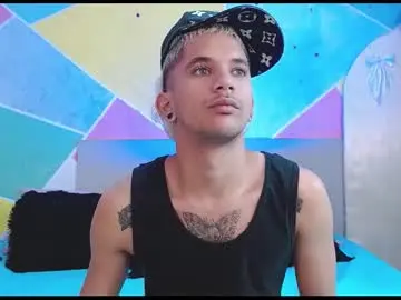 Chaturbate Free Live Porn of rich_de_la_rosa