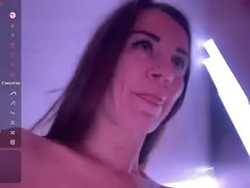 Chaturbate Live Sex Cam of crystallana