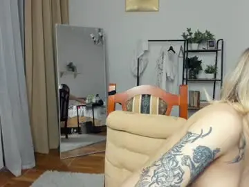 Chaturbate Free Live Porn of glossybabe_