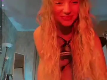 Chaturbate Live Sex Cam of itsevedarkside_
