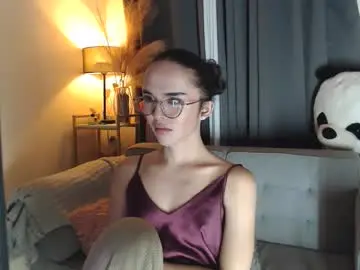 Chaturbate Nude Webcam of jade_the_vergin02