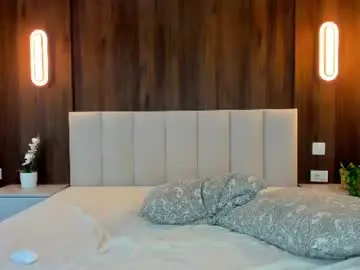 Chaturbate Nude Webcam of saradiamond01