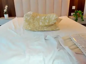 Chaturbate Best live sex cam show of saradiamond01