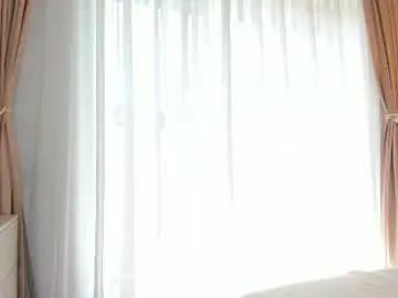 Chaturbate Live Sex Cam of saradiamond01