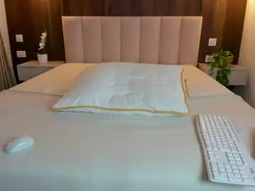 Chaturbate Adult Video Chat of saradiamond01