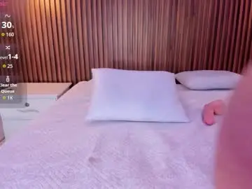 Chaturbate Live Sex Cam of foxy_kylie