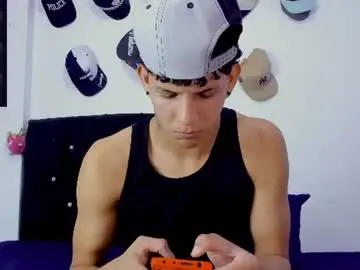 Chaturbate Private Sex Chat of theo_bigcock_