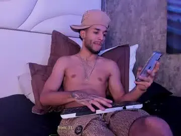 Chaturbate Free Live Porn of thiagoferreti_