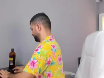 Chaturbate Live Sex Cam of tonylatino_