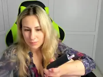 Chaturbate Adult Video Chat of julia_sunshinee