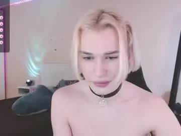 Chaturbate Free Live Porn of rainbow__salt