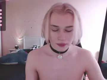 Chaturbate Sex Cam of rainbow__salt