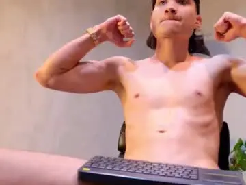 Chaturbate Live Sex of enzo_steel