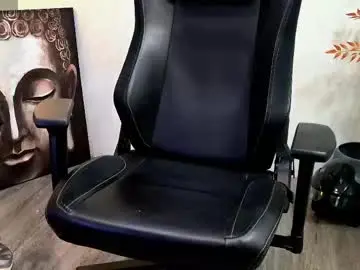Chaturbate Nude Webcam of enzo_steel