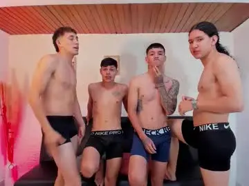 Chaturbate Live Sex Cam of dolls_wallen