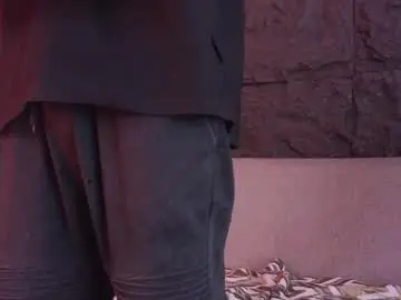 Chaturbate Live Sex Cam of paulo527