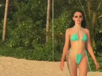 Chaturbate Live Sex Cam of taanni_bc