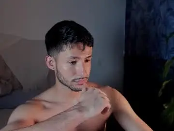 Chaturbate Best live sex cam show of dimitri_targaryen