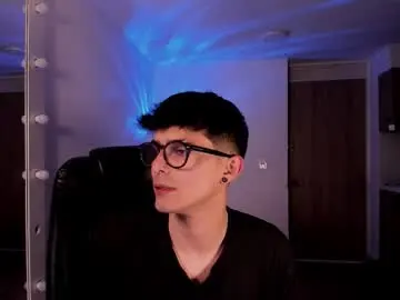 Chaturbate Nude Webcam of mikeyvioleta