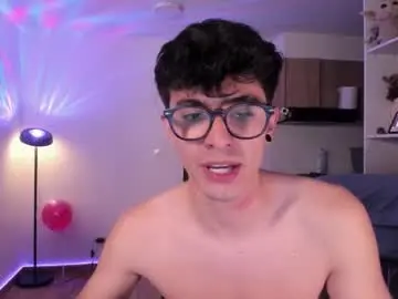 Chaturbate Nude Webcam of mikeyvioleta