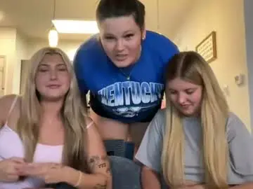 Chaturbate Free Porn Cam of skiimaskabby