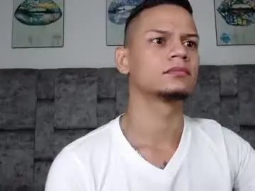 Chaturbate Live Porn of axcel_boy