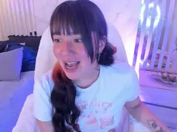 Chaturbate Live Sex Cam of madisoon_9