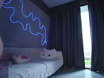 Chaturbate Live Sex Cam of mayabaee1