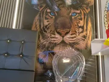 Chaturbate Live Porn of angelasexx_1