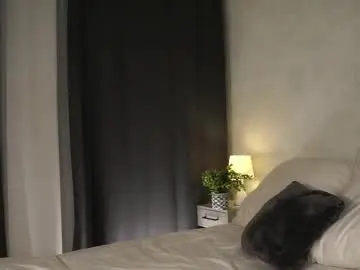 Chaturbate Adult Webcams of approche_toi_petite