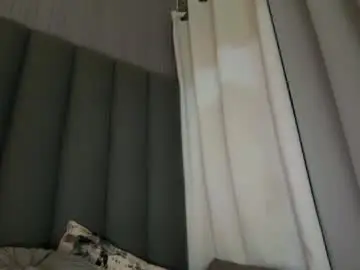 Chaturbate Live Sex of emeraldfvckinggreyson