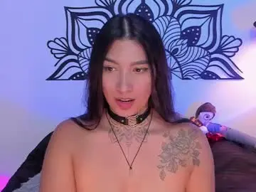 Chaturbate Live Sex Cam of louanebouroff