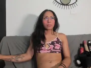 Chaturbate Best live sex cam show of emilygomezz