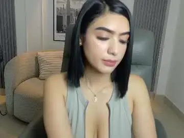 Chaturbate Watch Live Sex Cams of miafoxvg