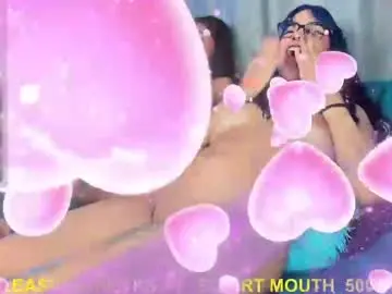 Chaturbate Live Porn of wetnaughtygirls