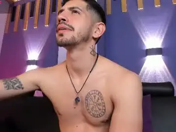Chaturbate Live Sex Cam of alejandrostorm