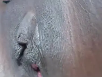 Chaturbate Live Sex Cam of cuddlykitten07