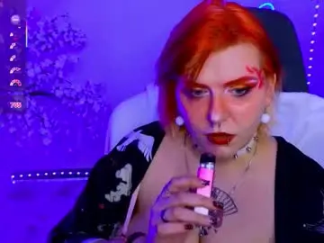 Chaturbate Live Sex Cam of bluelunaray