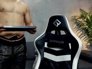 Chaturbate Nude Webcam of louis_connor