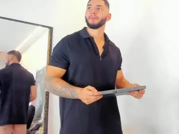 Chaturbate Best live sex cam show of louis_connor