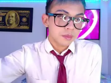 Chaturbate Free Live Porn of apolo_prince1